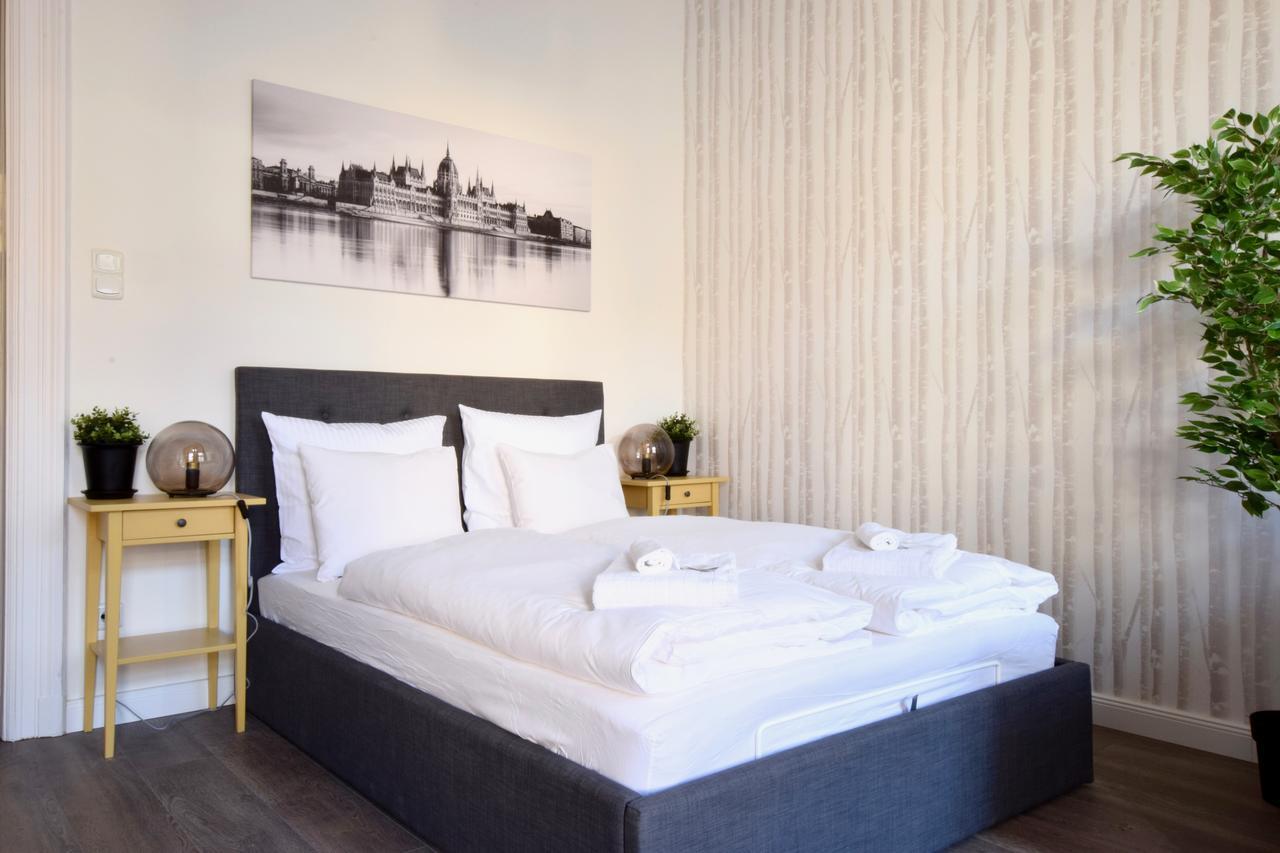 Standard Apartment By Hi5 - Dessewffy 39 Budapest Exteriör bild