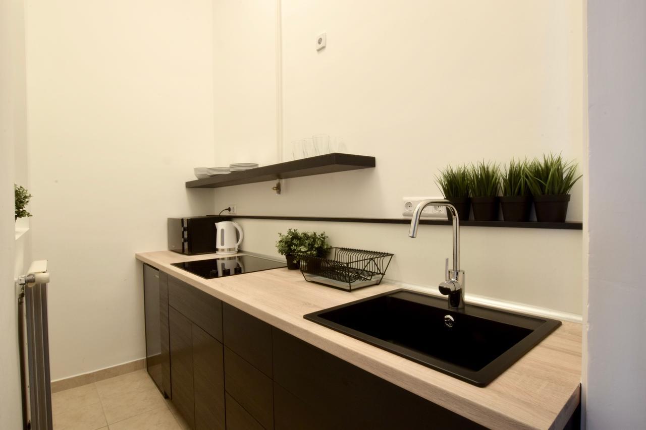Standard Apartment By Hi5 - Dessewffy 39 Budapest Exteriör bild