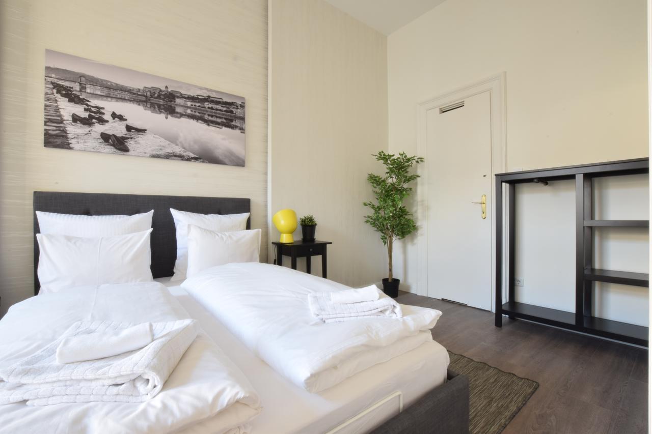 Standard Apartment By Hi5 - Dessewffy 39 Budapest Exteriör bild